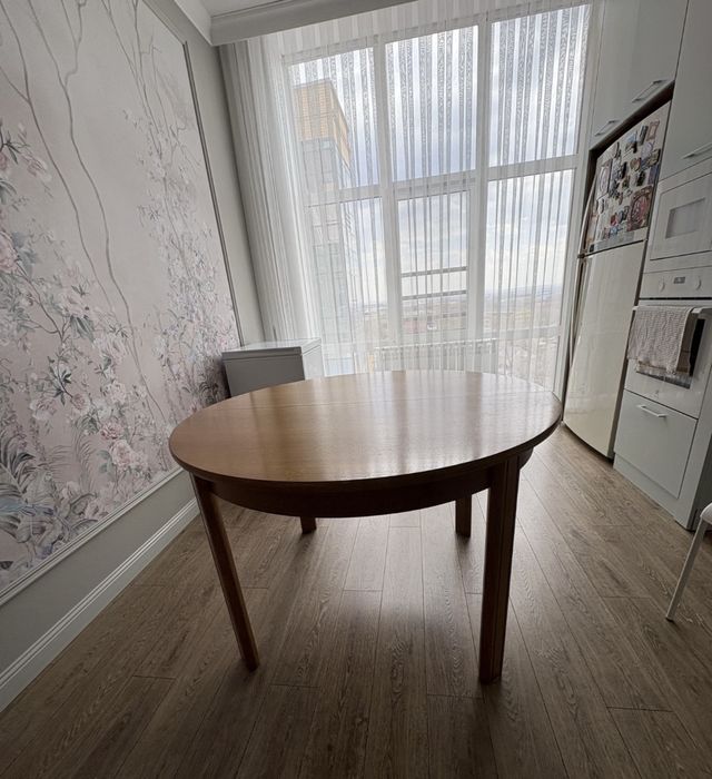 Стол из натурального шпона