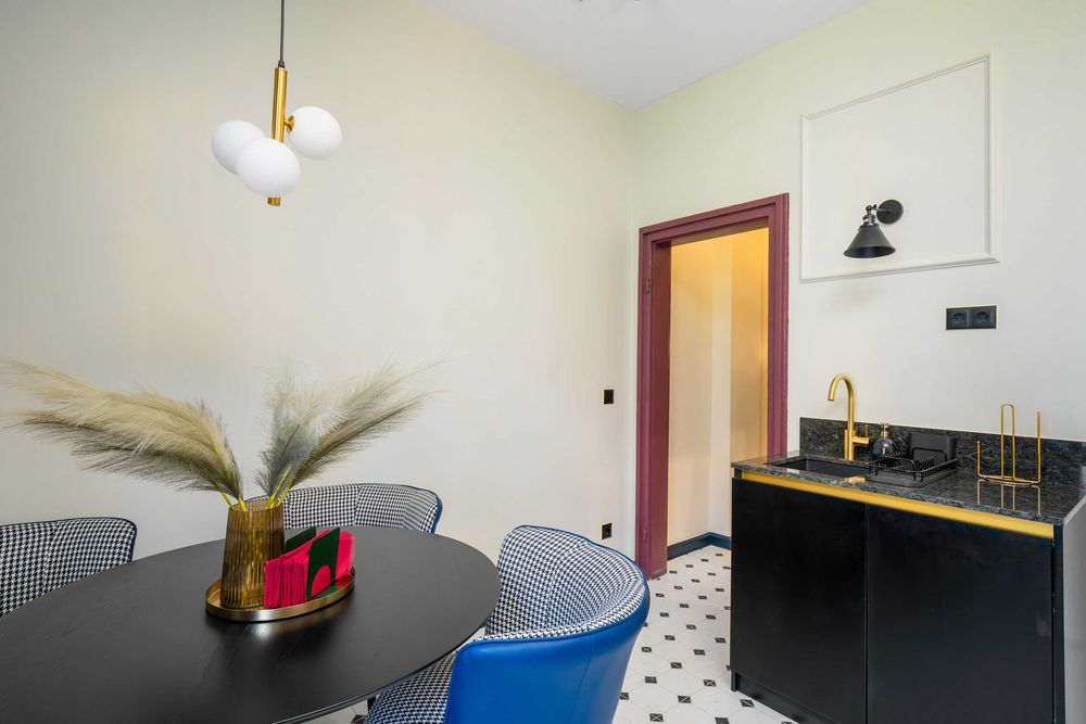 Продава се Двустаен апартамент в София, Център - 55 кв.м за 3819 €/кв.м - Снимка #5