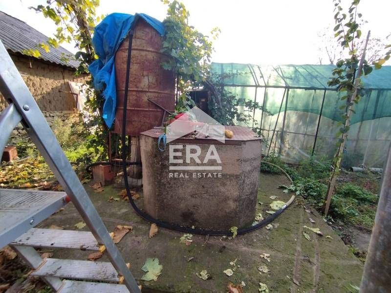 Просторна къща в село Малък извор