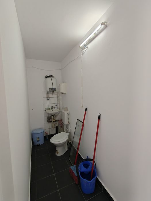 Închiriez spatiu comercial Alexandria