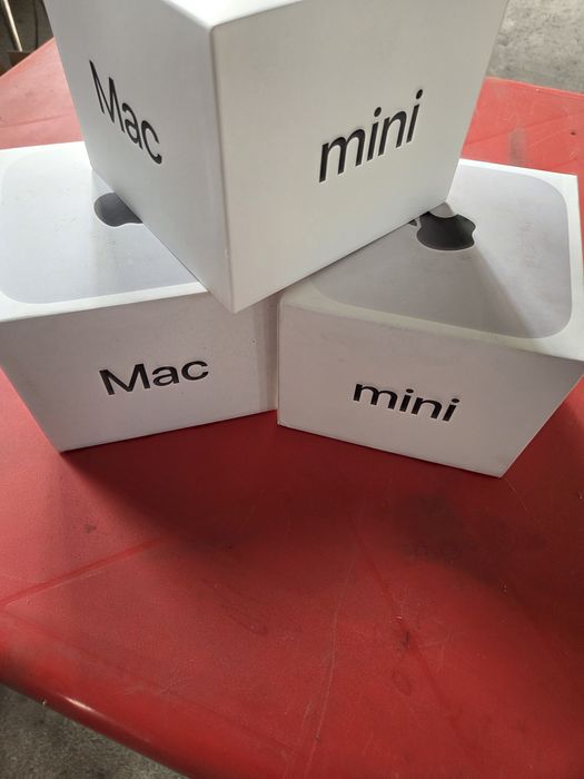 Apple Mac mini M4 / 16 GB RAM / SSD 256 GB / CPU 10 nuclee