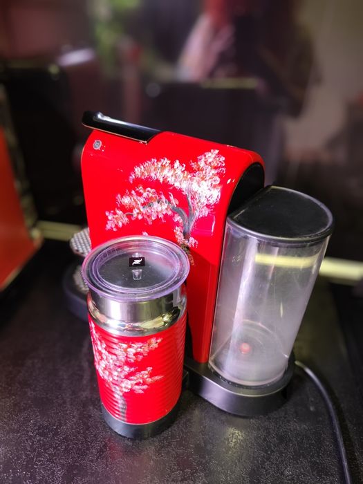 Aparat de cafea espressor Nespresso CitiZ and Milk (aeroccino) personalizat manual Cherry Tree