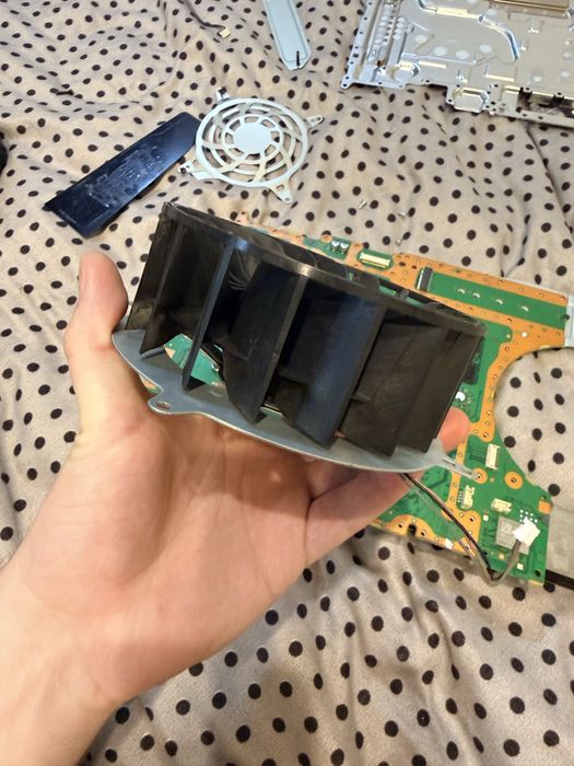 Consola ps5 disk pentru piese