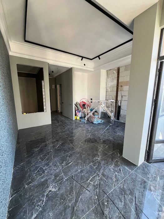 Qorasuv Plaza. 2комн/10/11, 80% ремонт. Студия. Ор-р: София ресторан.