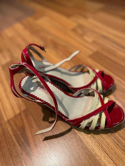 Sanadale din piele marime 38