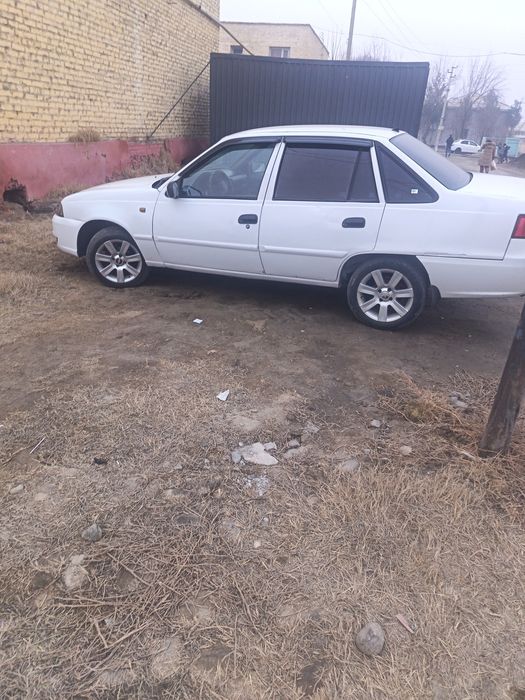 Neksiyaga birga bir tushadigan balon