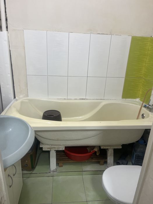 Продаю 1 ком кв район Универмаг