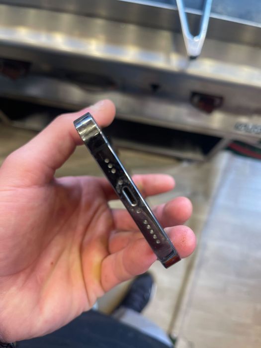 Se vinde iPhone 13 Pro