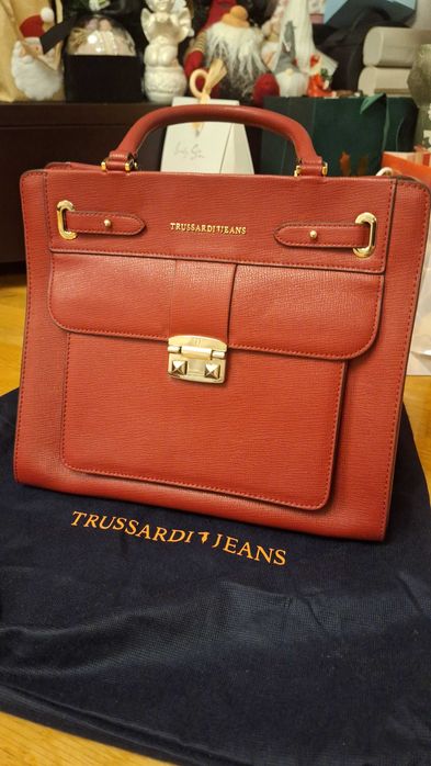 Оригинална дамска чанта Trussardi