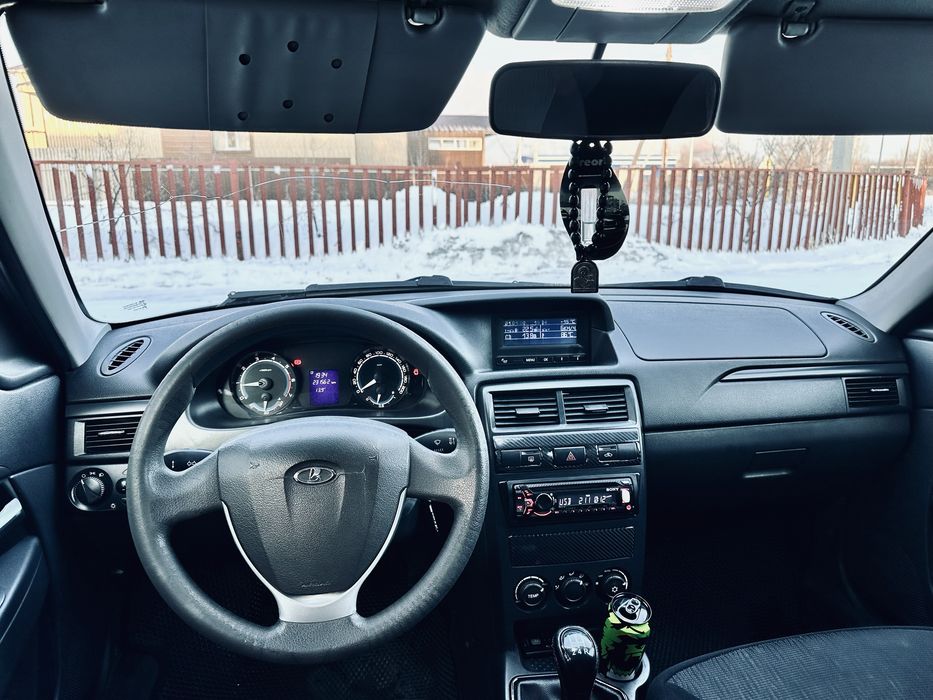 Продам Приора 2 Полу-Люкс