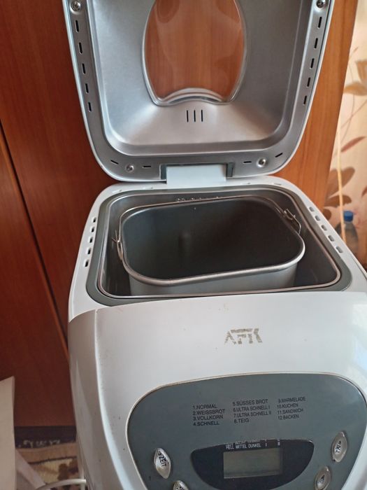 Продам новую хлебопечь