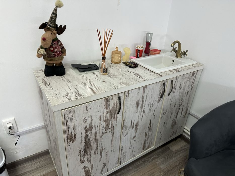 Vand corp cu chiuveta incorporata