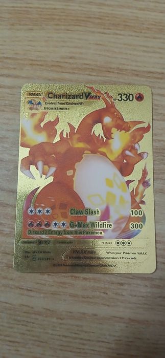 Card Pokémon Charizard Vmax gold
