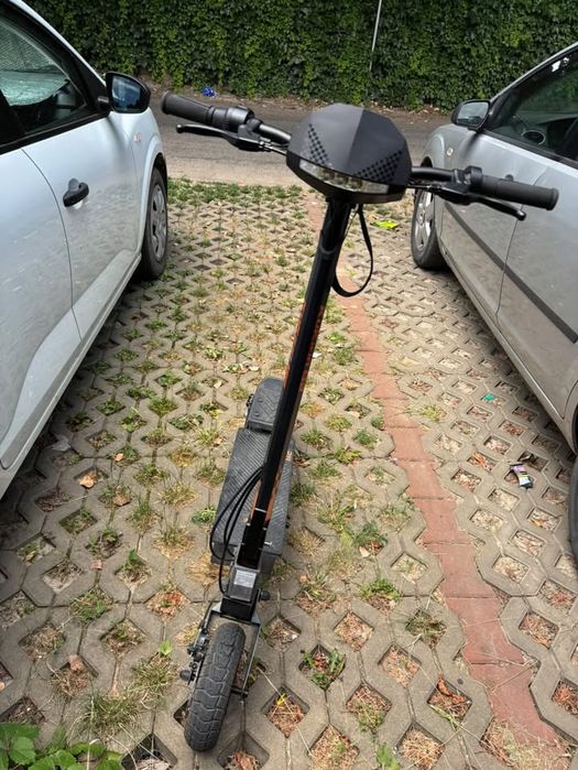 vând trotinete KuKirin G2