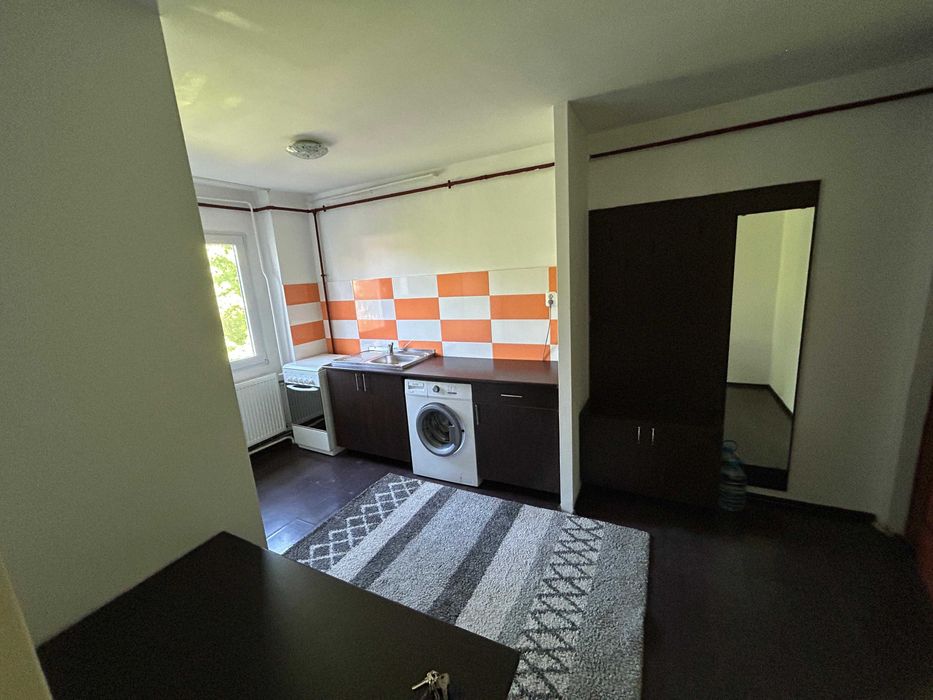 De închiriat apartament 2 cam. zona Medicinei