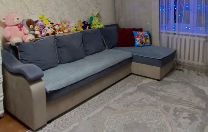 Продам диван угловой