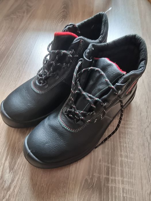 Нови работни обувки Panda Mistral с  водоустойчива кожа