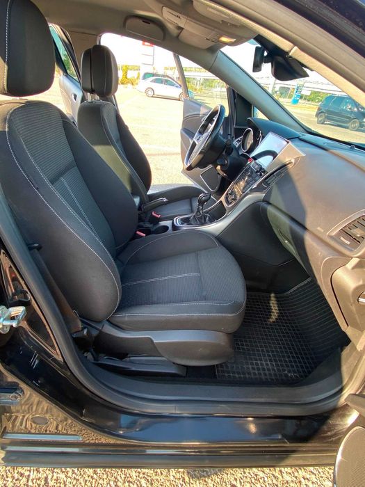 Opel Astra j Sports Tourer