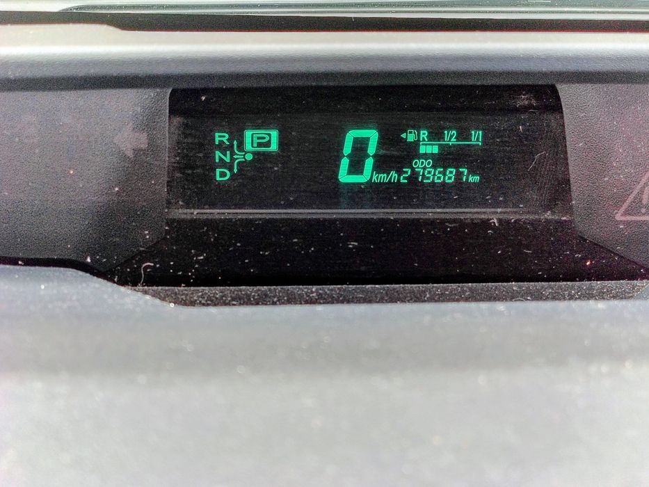 Toyota Prius 2 hybrid, fără ridesharing in istoric