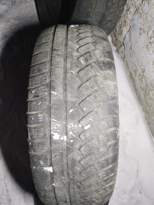 Продам два балона резины R16