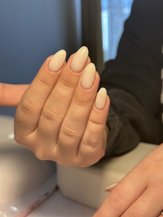 MANICHIURA oja semipermanenta si constructie gel