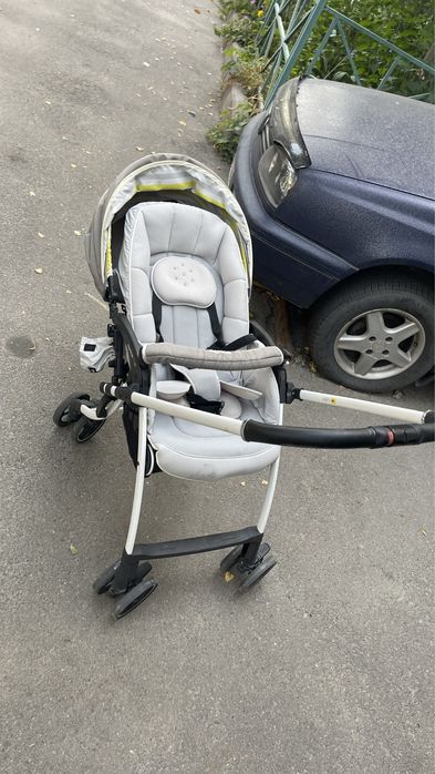 Коляска в отличном состояние