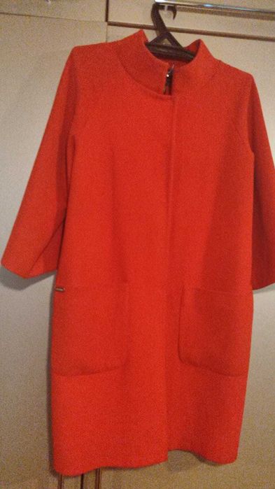 Пальто красное женское