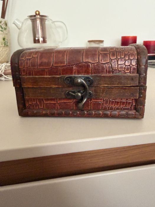 Малък сандък за джунджурийки