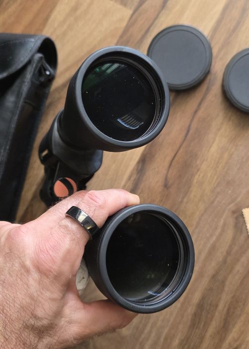Vând binoclu profesional Celestron SkyMaster 9x63, excelent pentru observații astronomice,  observarea naturii în lumină slabă (amurg/răsărit)