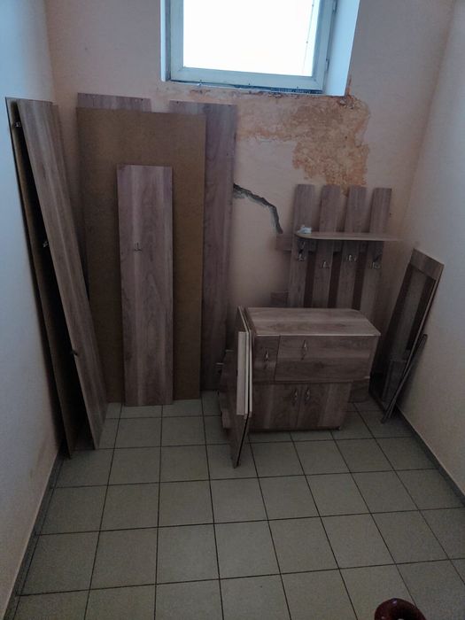 Продам прихожую.