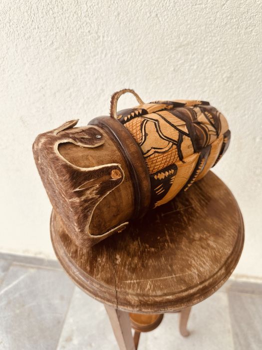 Африкански ръчно изработен барабан с резба