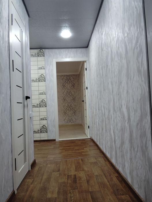 Продам 2ком 1этаж 2этажки с шикарным ремонтом возле 5 станции метро