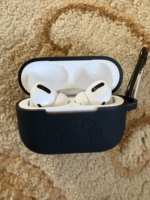 Airpods pro версия с чехлом