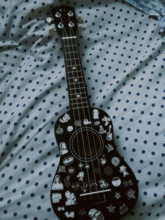 Укулеле в отличном состоянии, сопрано почти новое