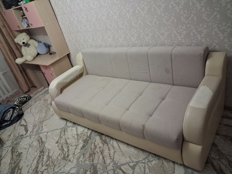 Светлые Диваны раскладные 2 шт