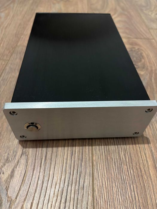 Линейно захранване (LPS) STUDER900 – Ultra-Low Noise 2 x 5V / 1.5A
