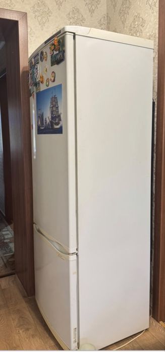 Продам холодильник Атлант