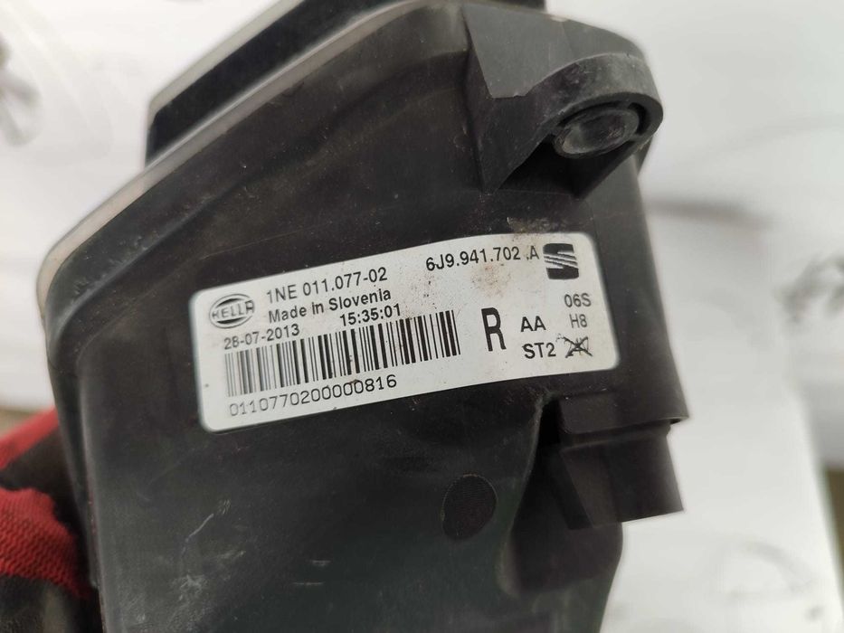 Proiector Ceata Dreapta / Halogen Bara Fata Seat Leon (5F) Hatchback 2012–2016 / Cod OEM 6J9941701A (5D2)