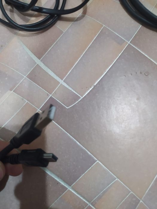 Кабель и зарядка продам