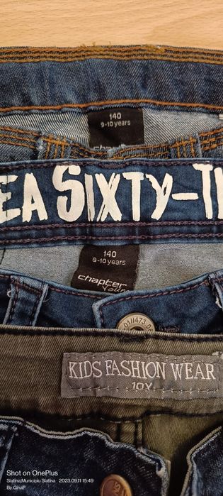 Vând blugi copii