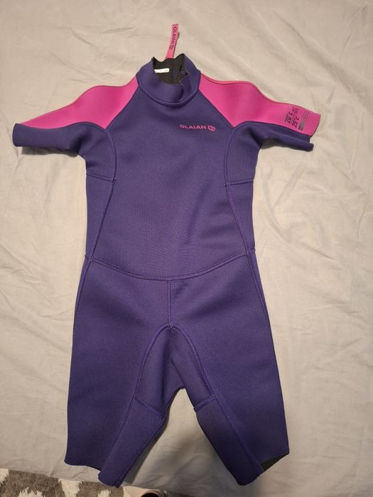 Costum de baie OLAIAN, neopren, mărime 5-6 ani, Nou