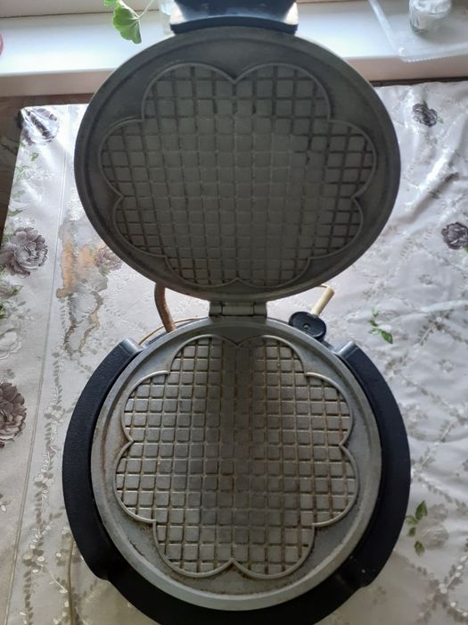 Электровафельница