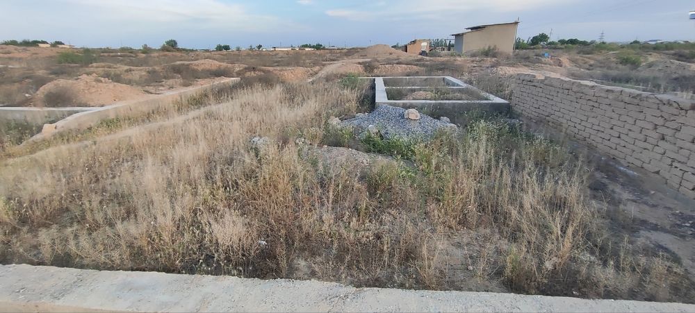 Yer sotiladi 2 sotix kadastir dakument bor