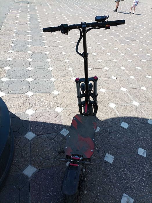 Trotinetă electrică 2 motoare in stare bună detalii la telefon sau in Timișoara nu  cine este interesat 4500 Lei negociabil