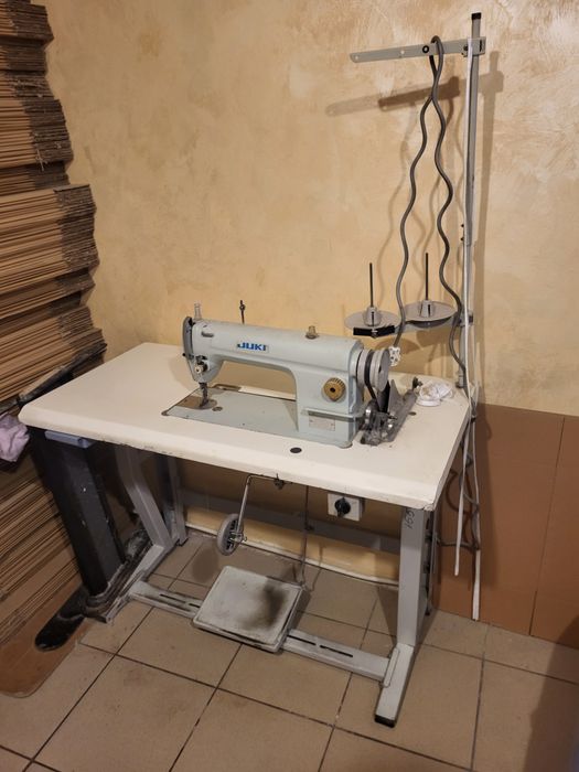 Masina de cusut juki industriala