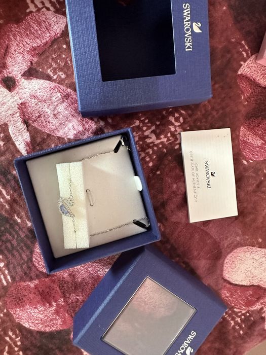 Колие лебед swarovski