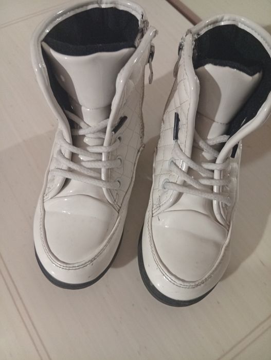 Детская обувь/ ботинки для девочки.р.27(28)