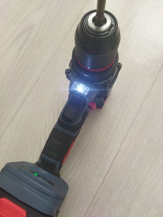 Шуруповерт 21 v.