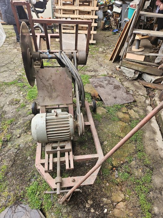 Трифазен циркуляр