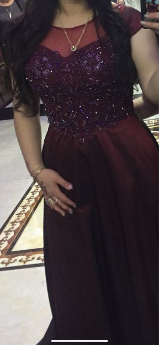 Продам вечерный платье одевала один раз